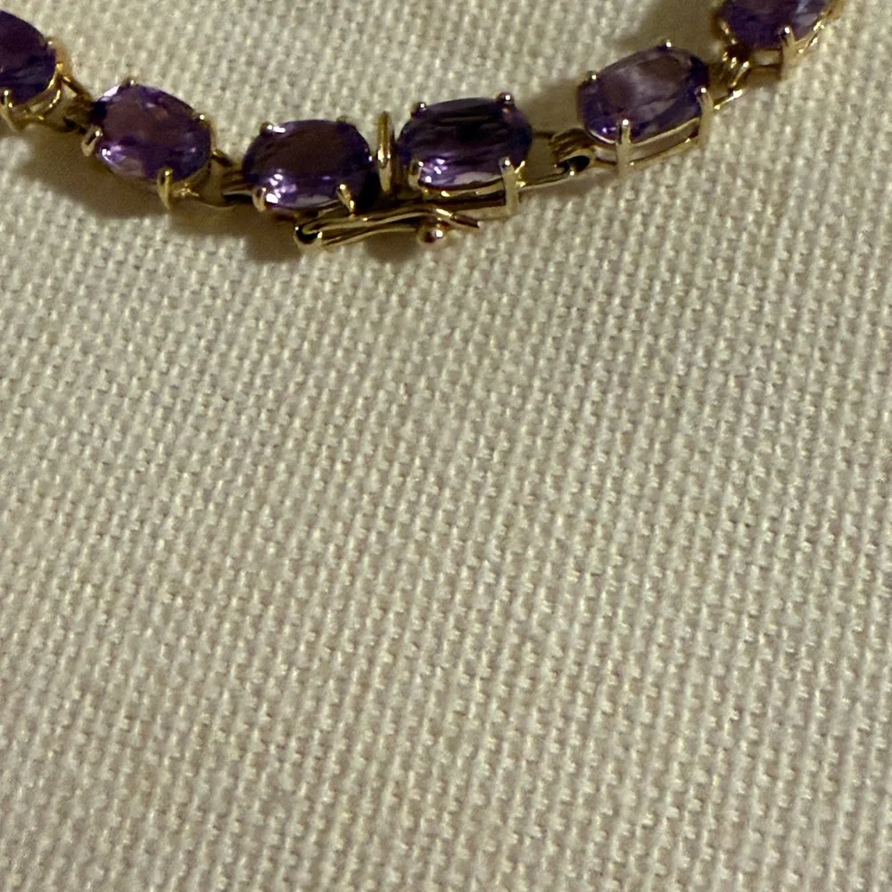 Genuine Amethyst 10kt Yellow Gold Bracelet With Box Clasp & Safety Latch. - Picture 11 of 13